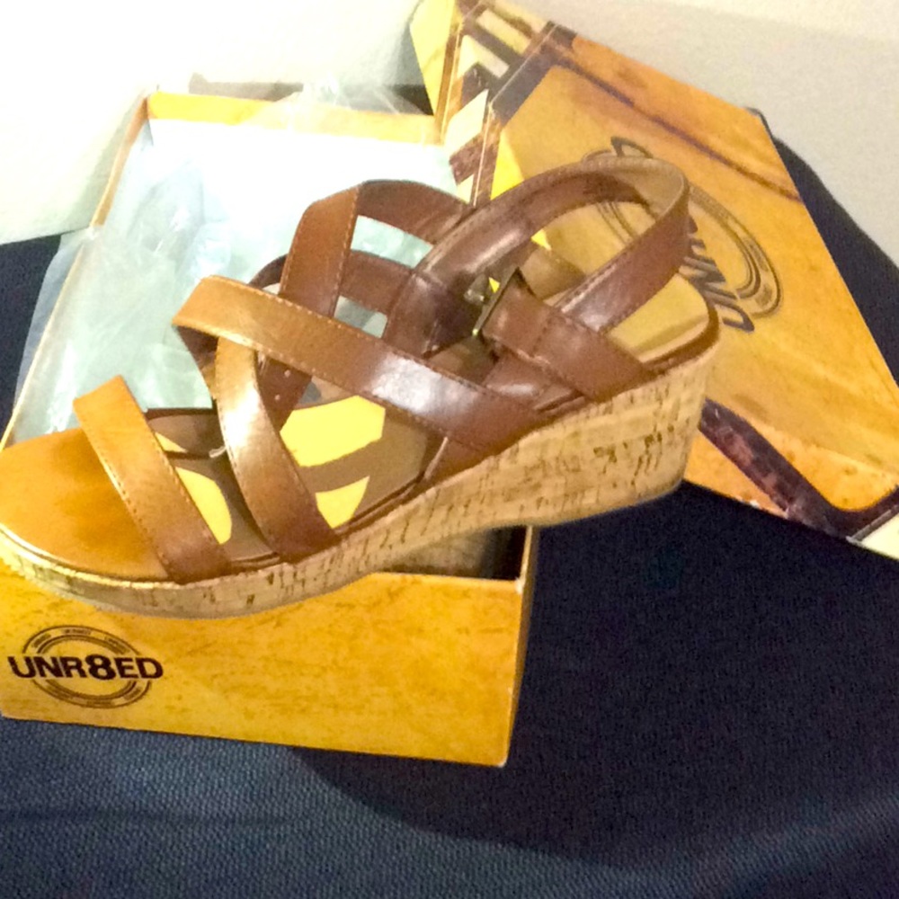 Women shoes.....Unr8ed